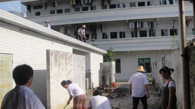 搞好公司環(huán)境衛(wèi)生，讓我們一起行動